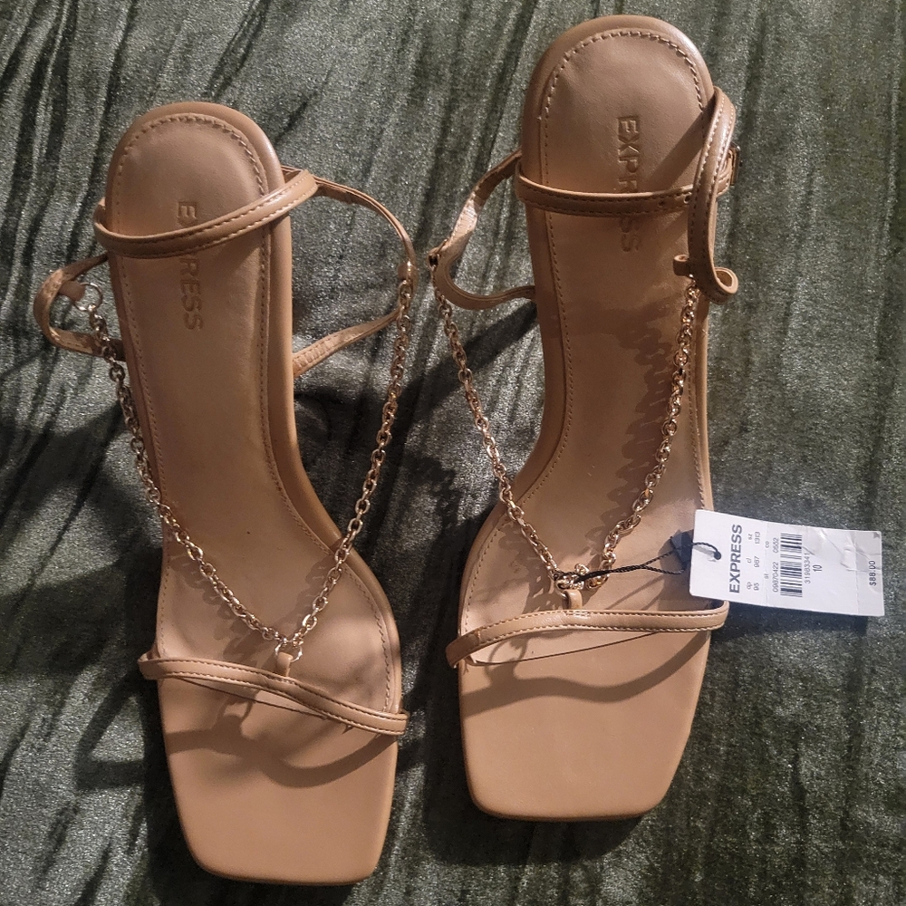 Express heels Size 10